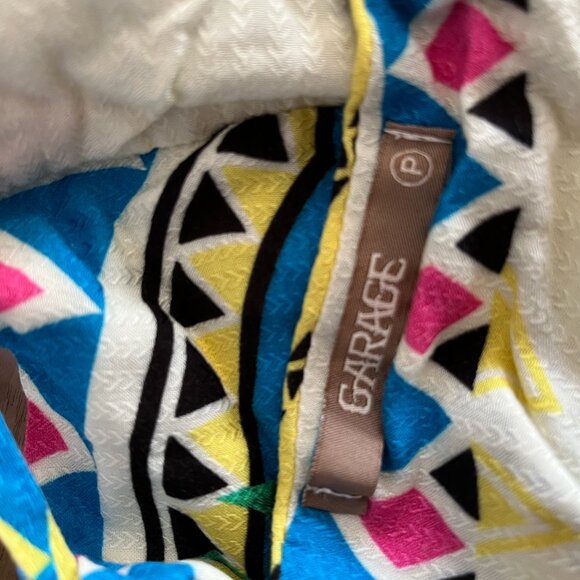 Brazilian Patterned Tie-Back Shirt - Picture 3 of 3